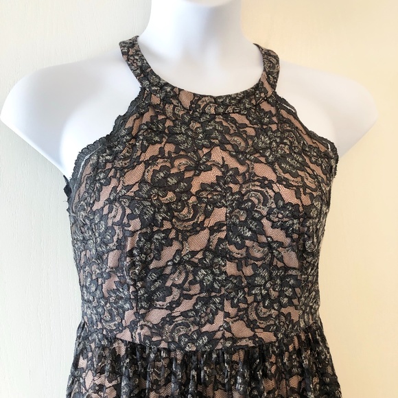 Lovely Evanka Trump Black and Beige Floral Lace Dress Size: 6 - Picture 1 of 12